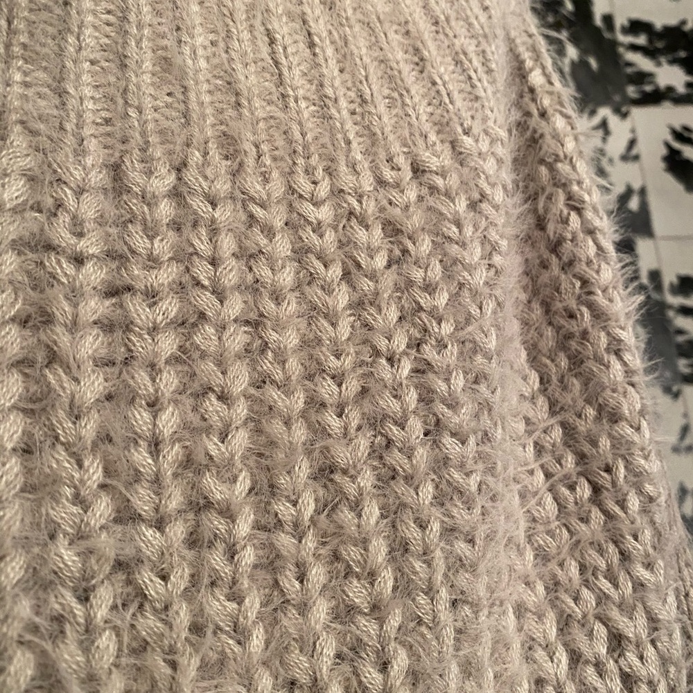 Women’s sweater - Picture 4 of 4